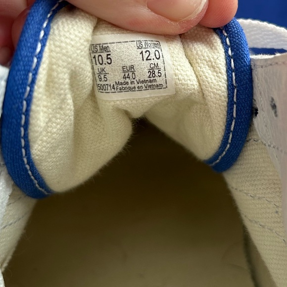 Rarely Worn Blue Vans - Picture 2 of 4